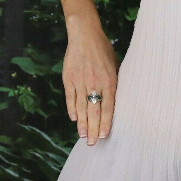 Sterling Silver Mother of Pearl, Green Onyx and Marcasite Ring Size 7 - Picture 2 of 7